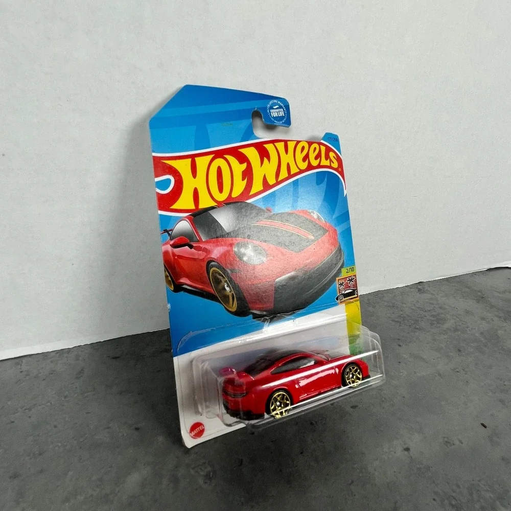 Hot Wheels Porsche 911 GT3 Red HW Exotics‎ 2 10 Toy Car Collectible